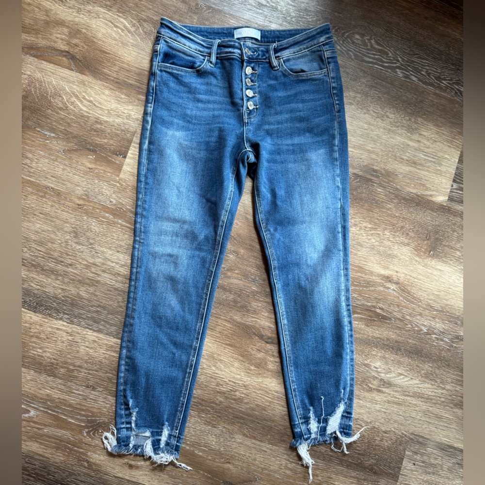 Vervet Blue Jean Sz 29 button fly distressed hem Jean